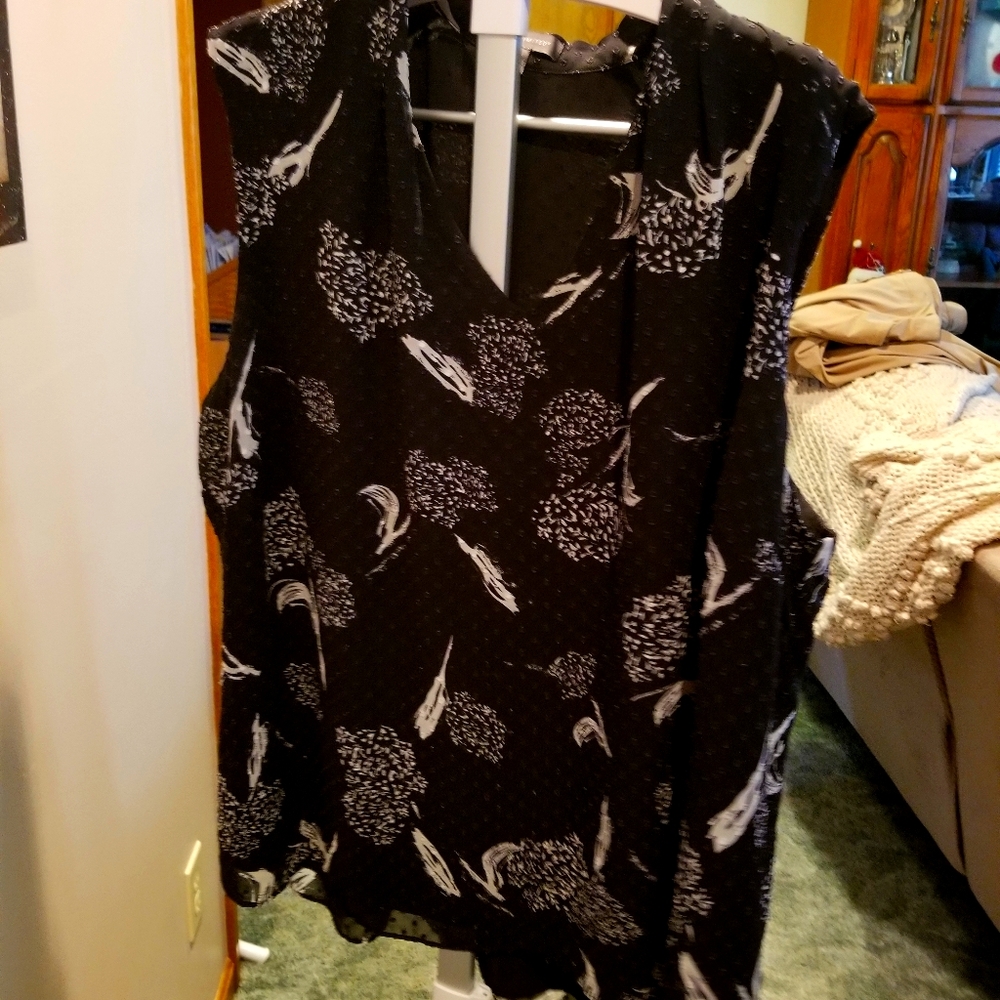 Womens tops
